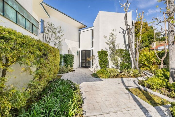 Property Photo: 2 Inverness Lane CA 92660
