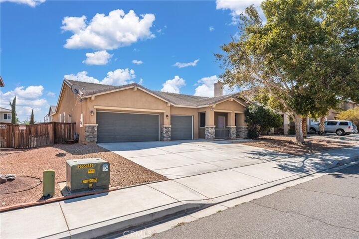 Property Photo:  13635 Mesa Linda Avenue  CA 92392 
