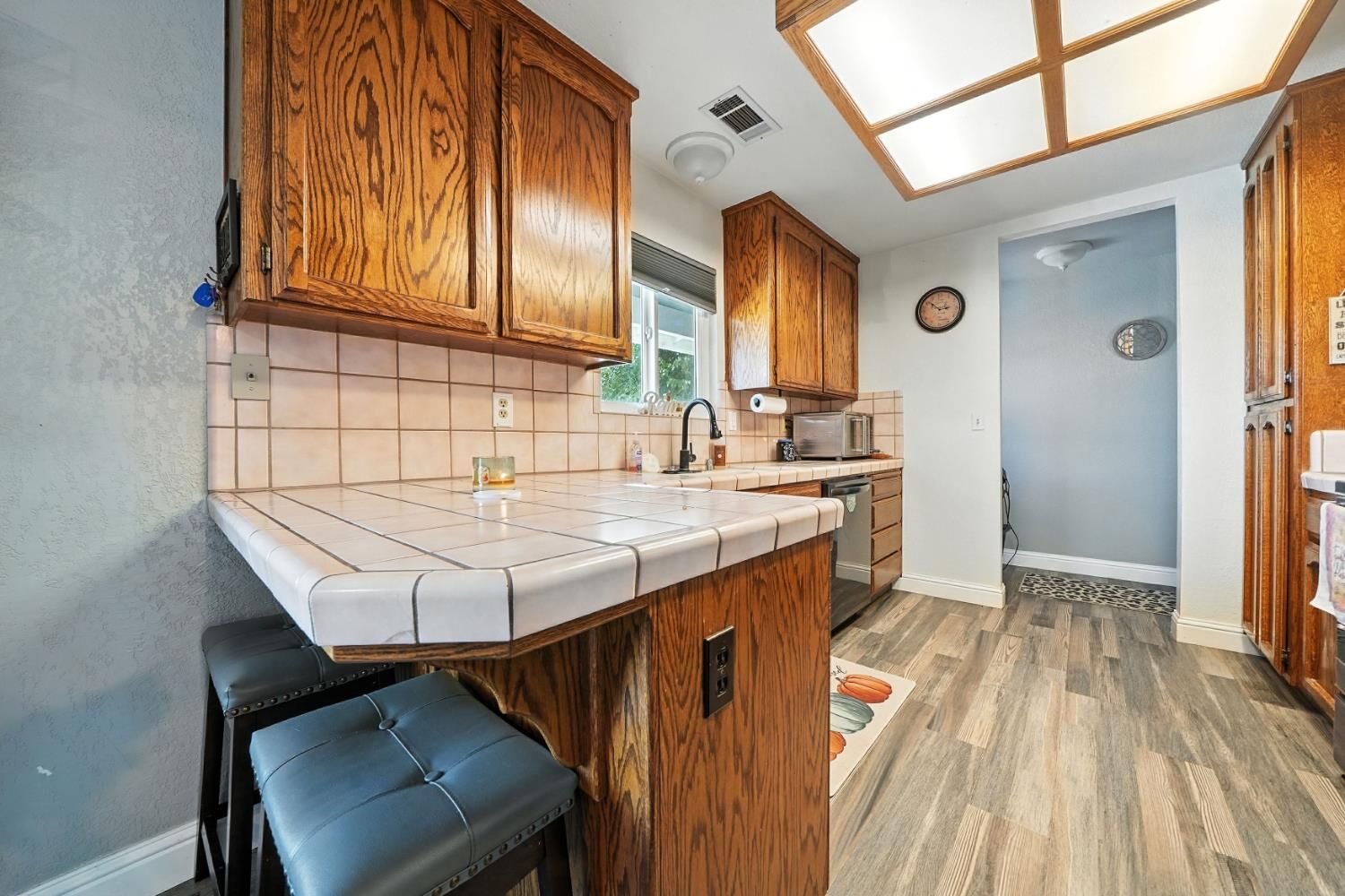 Property Photo: 9680 Warren Road CA 95252