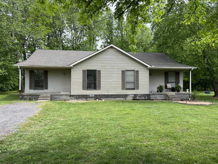 2041 Old Greenbrier Pike  Greenbrier TN 37073 photo