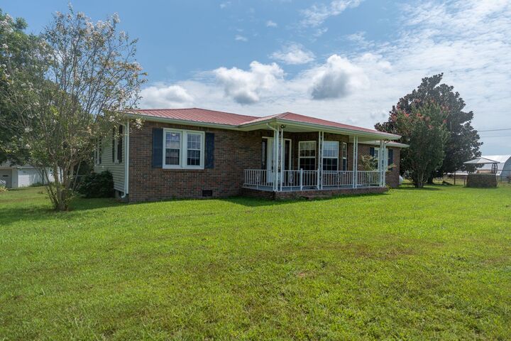 Property Photo: 3055 George Olive Rd TN 38463