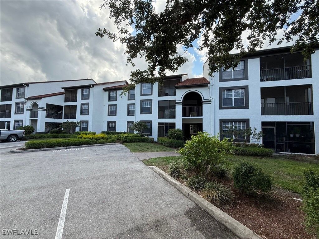 Property Photo:  7985 Preserve Circle 1123  FL 34119 