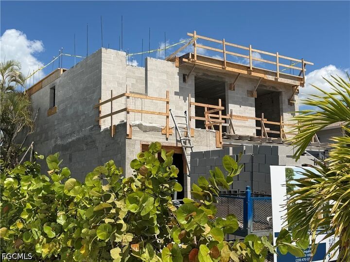 Property Photo: 6014 Cypress Lane FL 34134