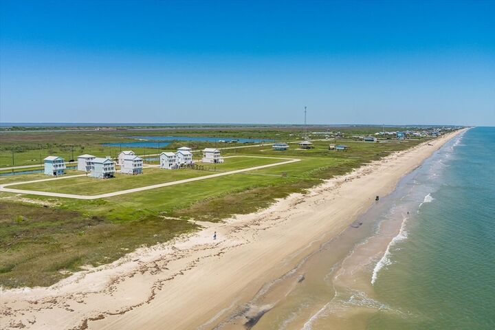 Property Photo:  575 Annabelle Drive  TX 77617 