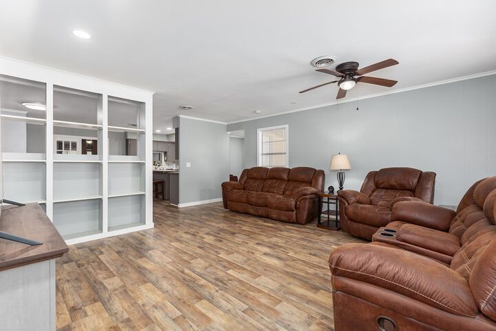 Property Photo:  322 Lenwood  TX 75964 
