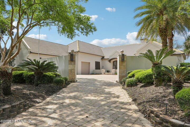Property Photo:  118 Regents Place  FL 32082 