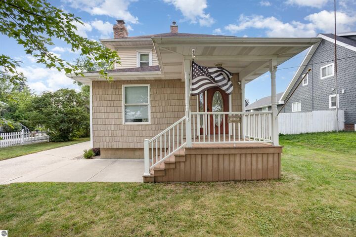 Property Photo:  3915 N Mission  MI 48878 