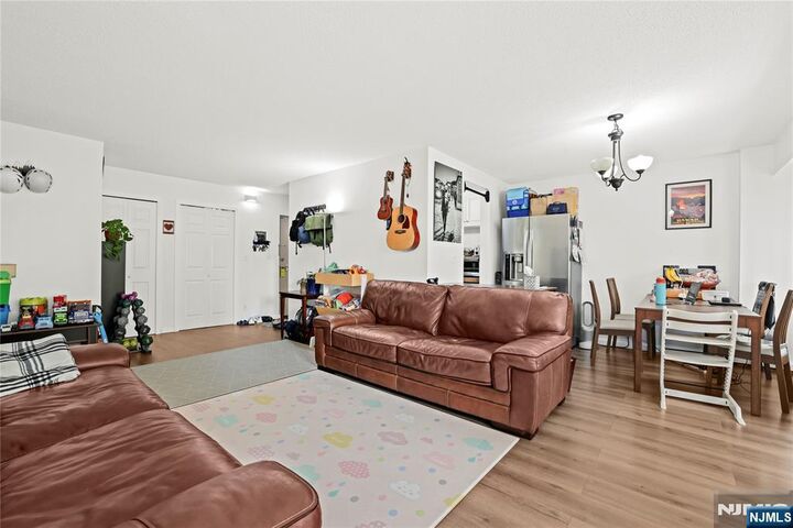 Property Photo:  150 Overlook Avenue 4B  NJ 07601 