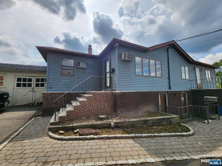 99 Belmount Avenue  North Arlington NJ 07031 photo