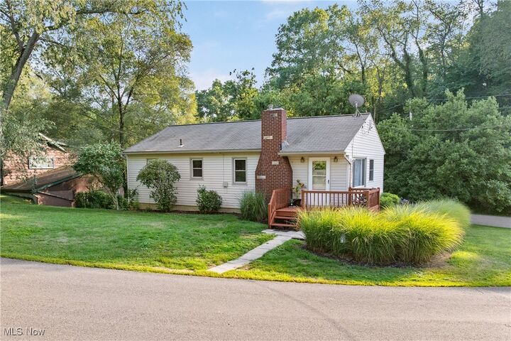 3970 Melton Avenue  Akron OH 44319 photo