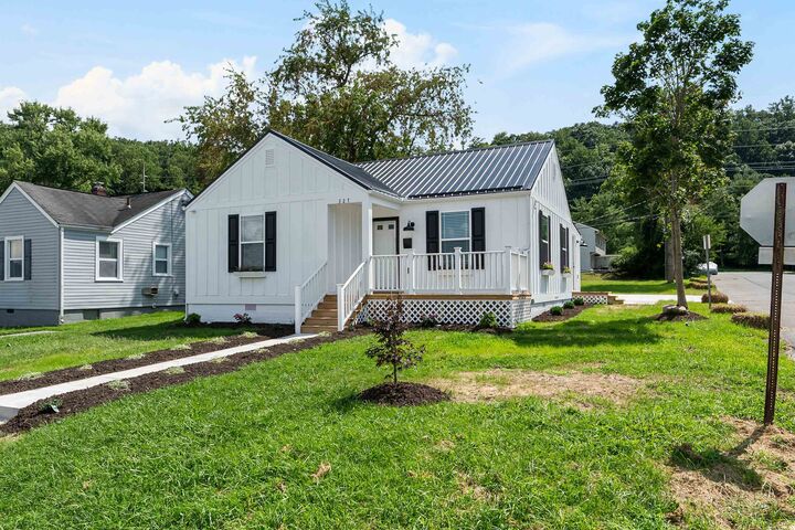 327 Clement Street  Radford VA 24141 photo