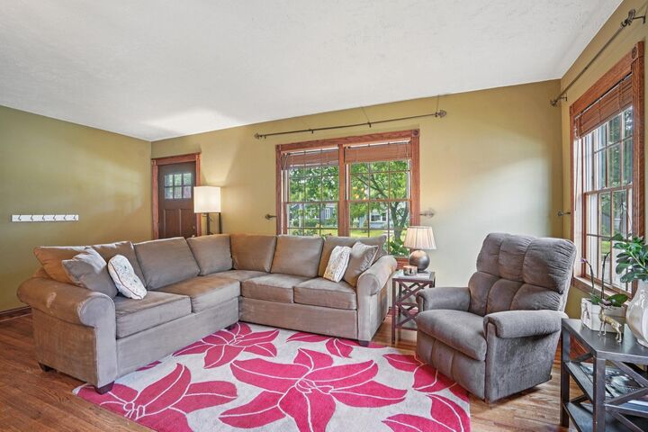 Property Photo: 2616 W 60th Street MN 55410