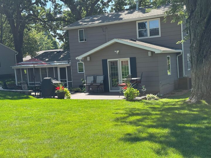 Property Photo:  209 Burr Oak Drive  MN 56007 