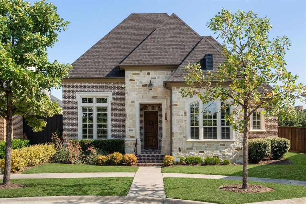 Property Photo: 4296 Wellesley Avenue TX 75034