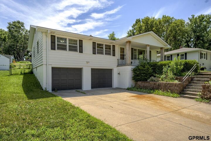 4509 Ridgeway Road  Omaha NE 68134 photo