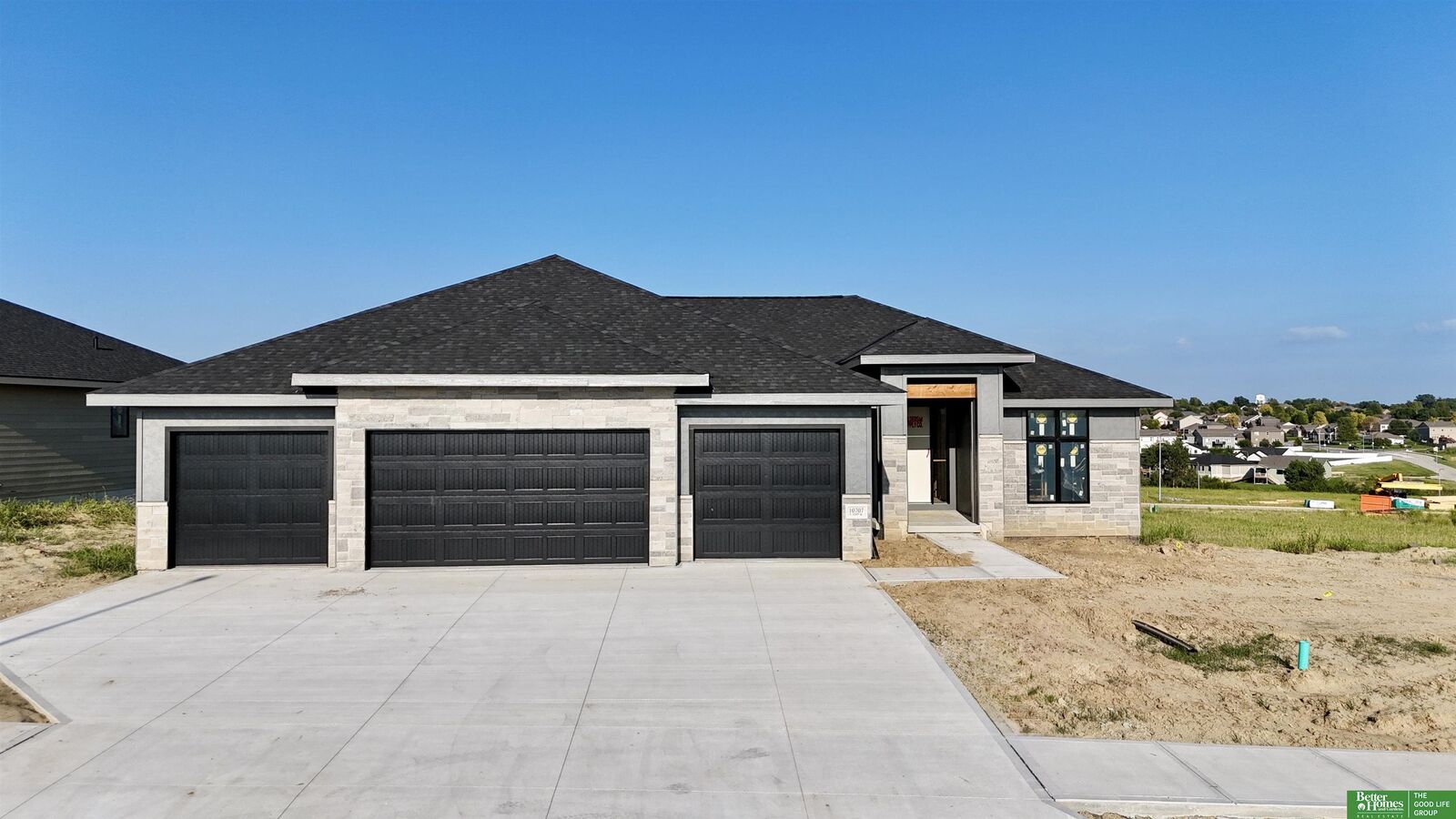Property Photo:  10707 S 220th Street  NE 68028 