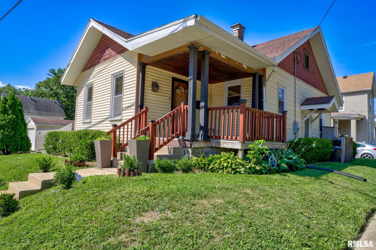 Property Photo:  1829 N Bigelow Street  IL 61604 