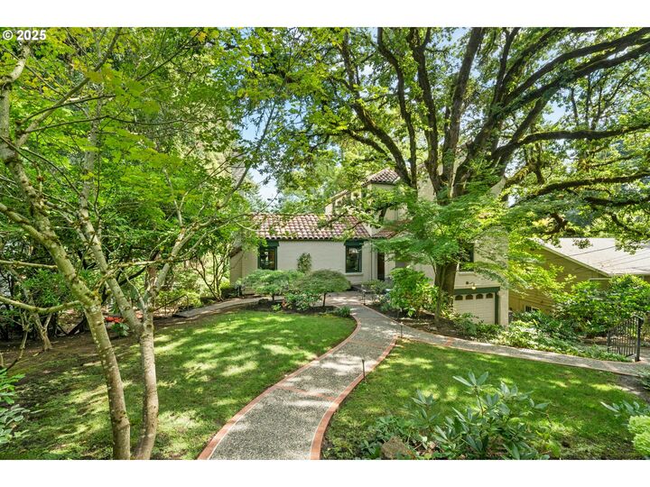 Property Photo:  991 SW Westwood Dr  OR 97239 