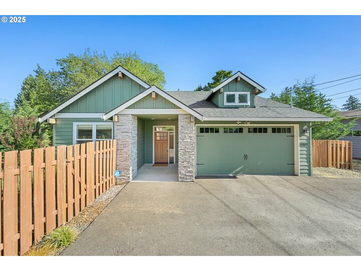 14007 SE Cedar Ave  Milwaukie OR 97267 photo