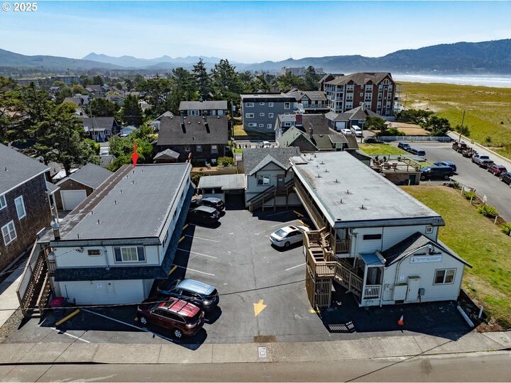 Property Photo: 1022 N Prom Tradewinds 208 OR 97138
