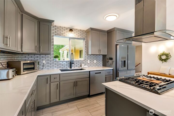 Property Photo: 11223 SE 182nd Street WA 98055