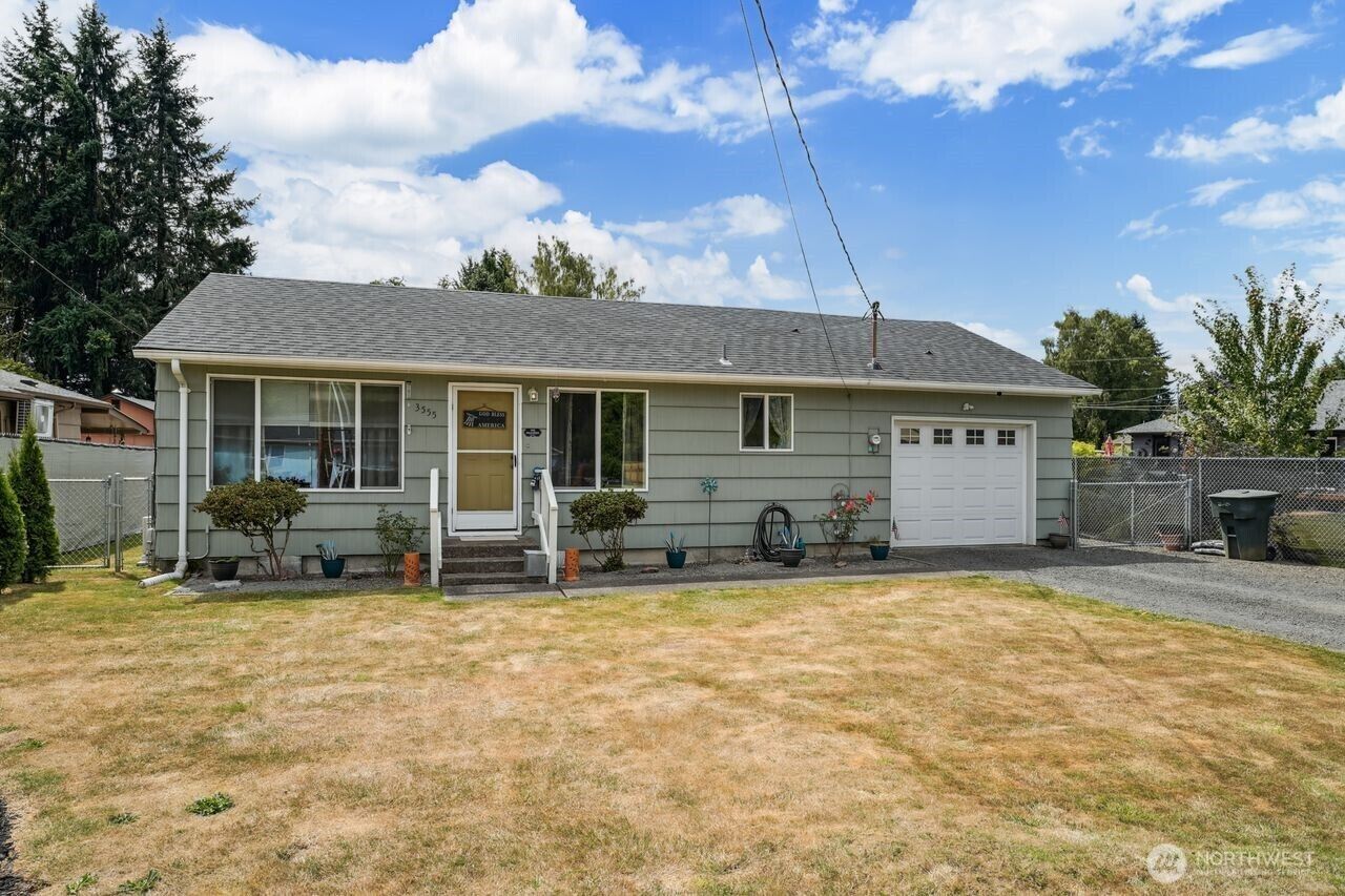 Property Photo: 3555 Pennsylvania St. WA 98632