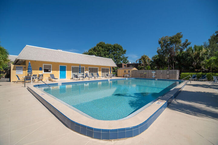 Property Photo:  1170 6th Avenue 6D  FL 32960 