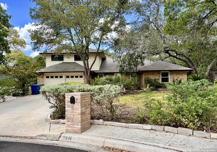 Property Photo: 15646 Elks Pass TX 78232