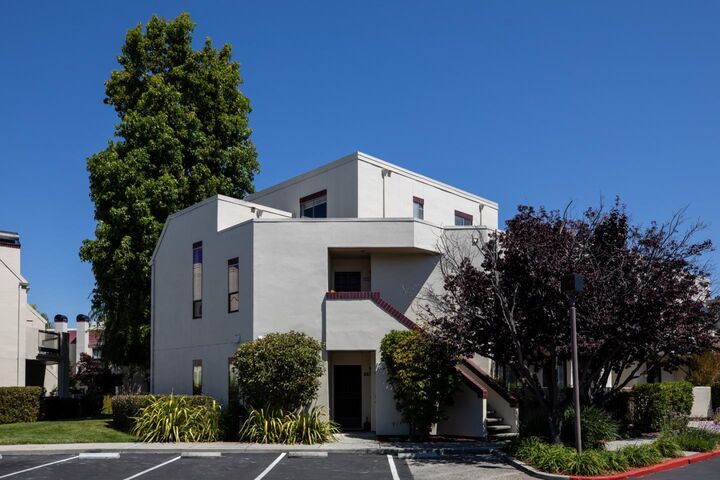 Property Photo: 223 Shorebird Circle CA 94065