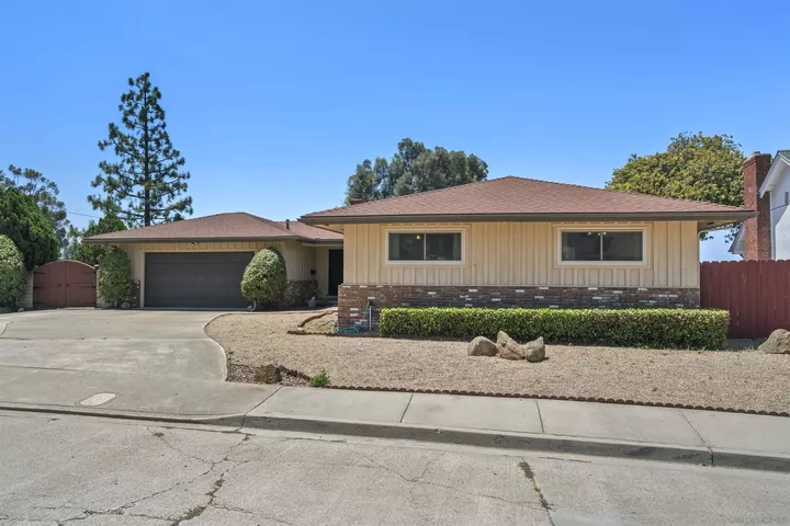 Property Photo:  1901 Quidort Court  CA 92020 