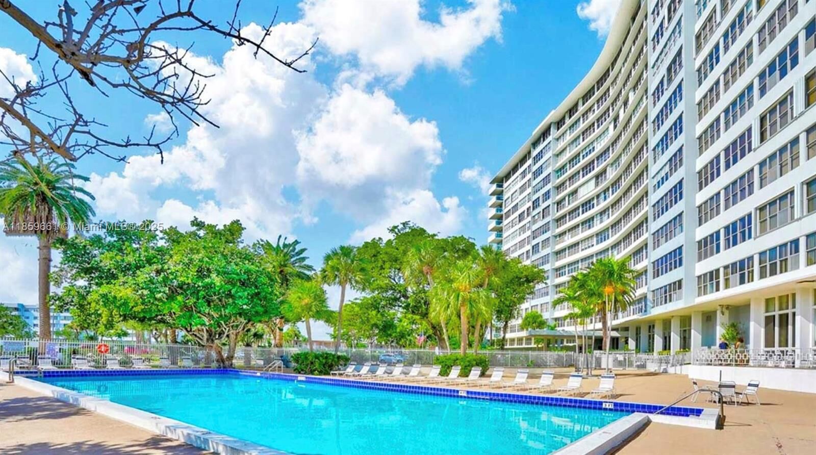 Property Photo: 7441 Wayne Ave 2M FL 33141