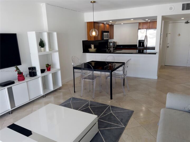 Property Photo: 345 Ocean Dr 1122 FL 33139