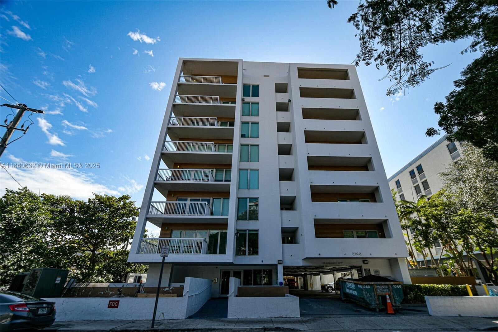 Property Photo:  2740 SW 28th Ter 201  FL 33133 