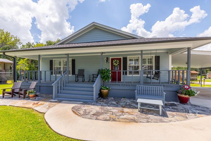 Property Photo: 3710 Eagleson Ln TX 77705