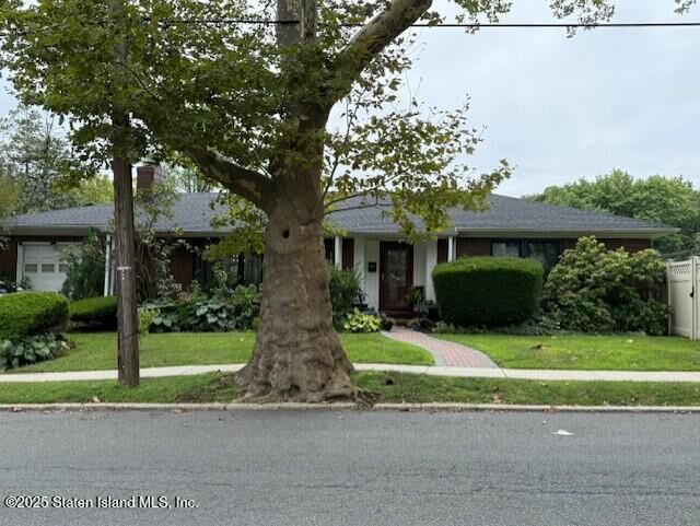 Property Photo:  4 Brentwood Avenue  NY 10301 