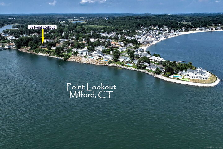 Property Photo:  39 Point Lookout  CT 06460 