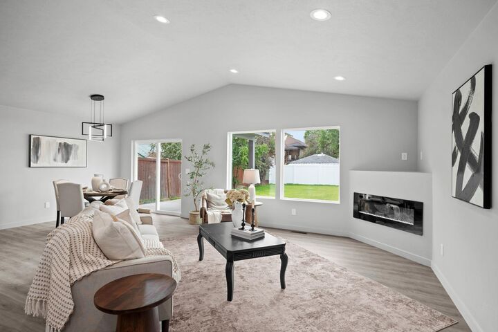 Property Photo:  2912 E Wabash Ave  WA 99207 