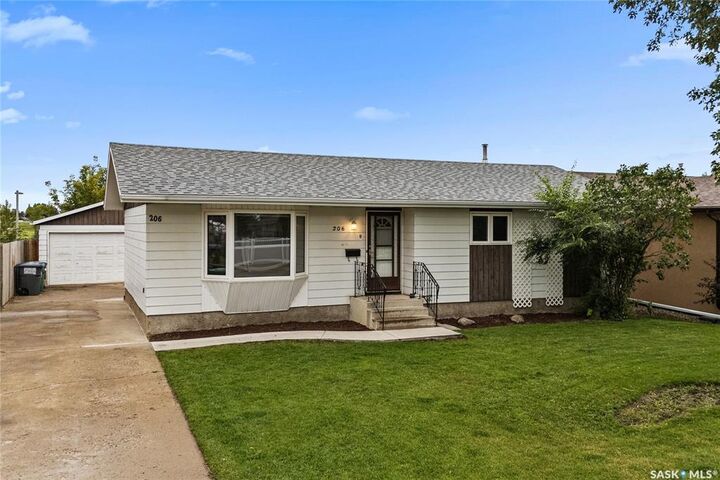 206 Postnikoff Crescent  Saskatoon SK S7M 4S6 photo