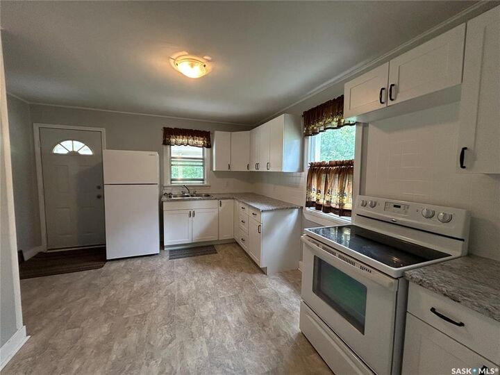 Property Photo:  740 7th Street  SK S0K 2A0 