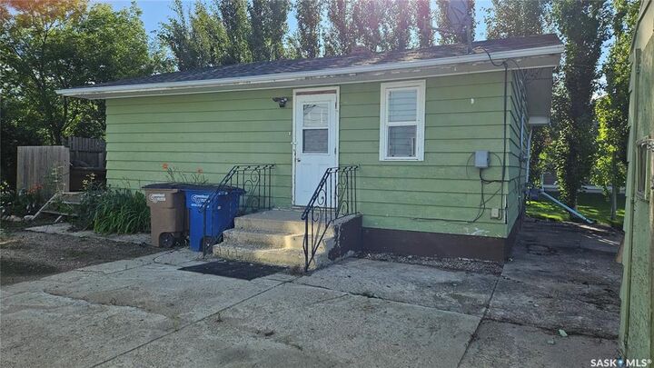 Property Photo: 707 King Street SK S0K 1B0