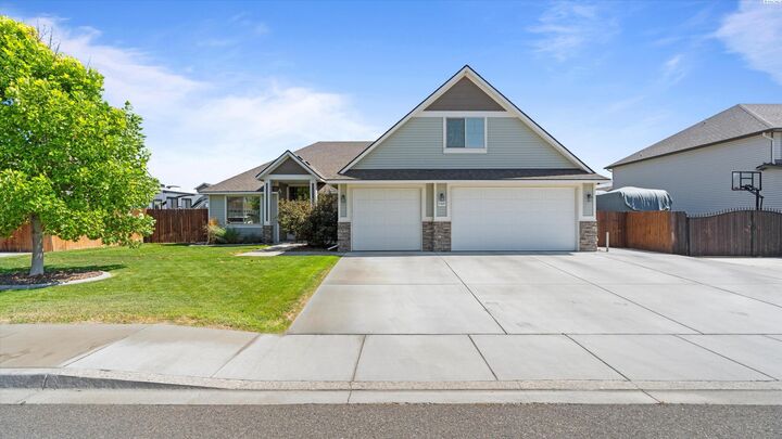 Property Photo:  5505 Fayette Lane  WA 99301 