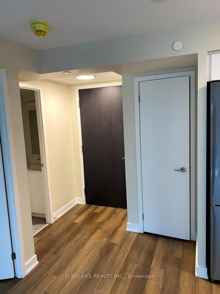 Property Photo:  38 Monte Kwinter Court 427  ON M3H 0E2 