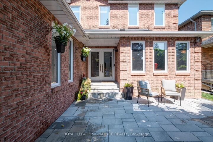 Property Photo: 1405 Rougemount Drive ON L1V 1N2