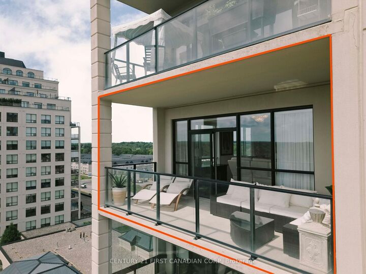 Property Photo:  240 Villagewalk Boulevard 810  ON N6G 0P6 