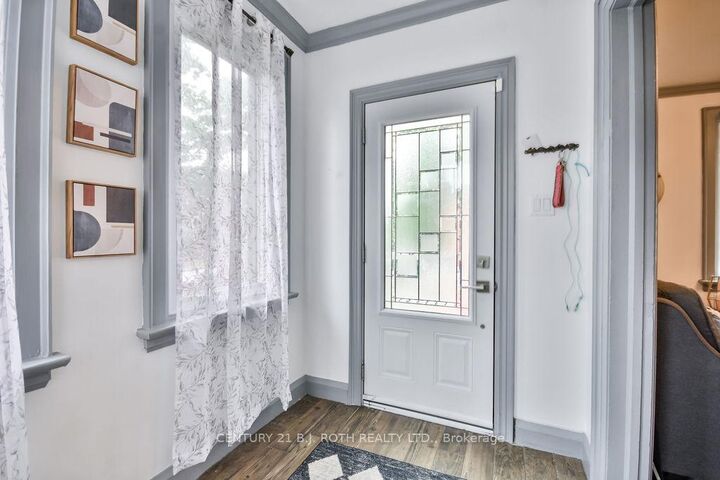 Property Photo: 15 Thomson Street ON L4N 1X4