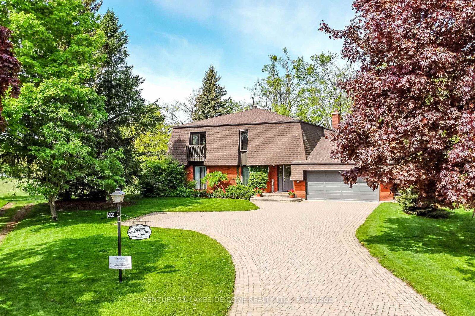 Property Photo:  42 Thicketwood Place  ON L0K 1B0 