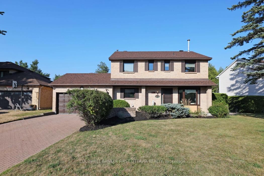Property Photo:  338 Liard Street  ON K2S 1J8 