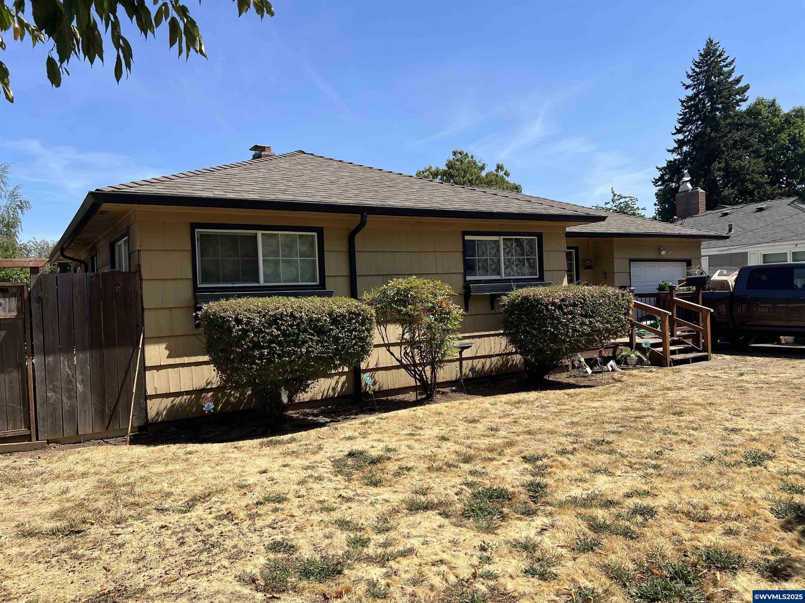 Property Photo:  2310 Mountain View Dr  OR 97302 
