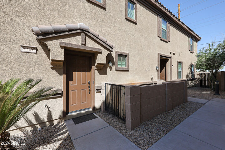 8186 W Colcord Canyon Road  Phoenix AZ 85043 photo