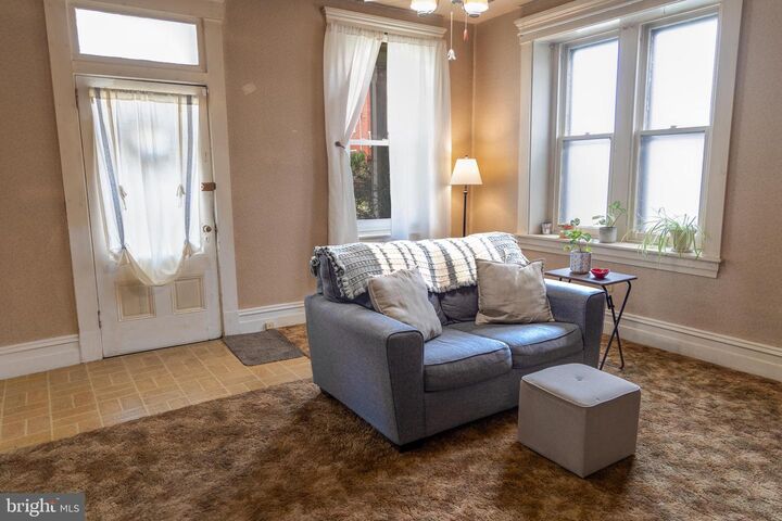 Property Photo:  6 E Main Street  PA 17554 